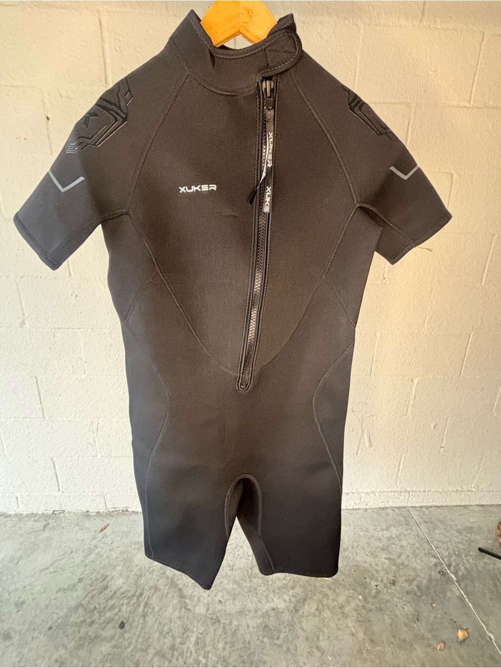 XUKER Mens Large Shorty Wetsuit Short Sleeve Swim Surf Diving Suit